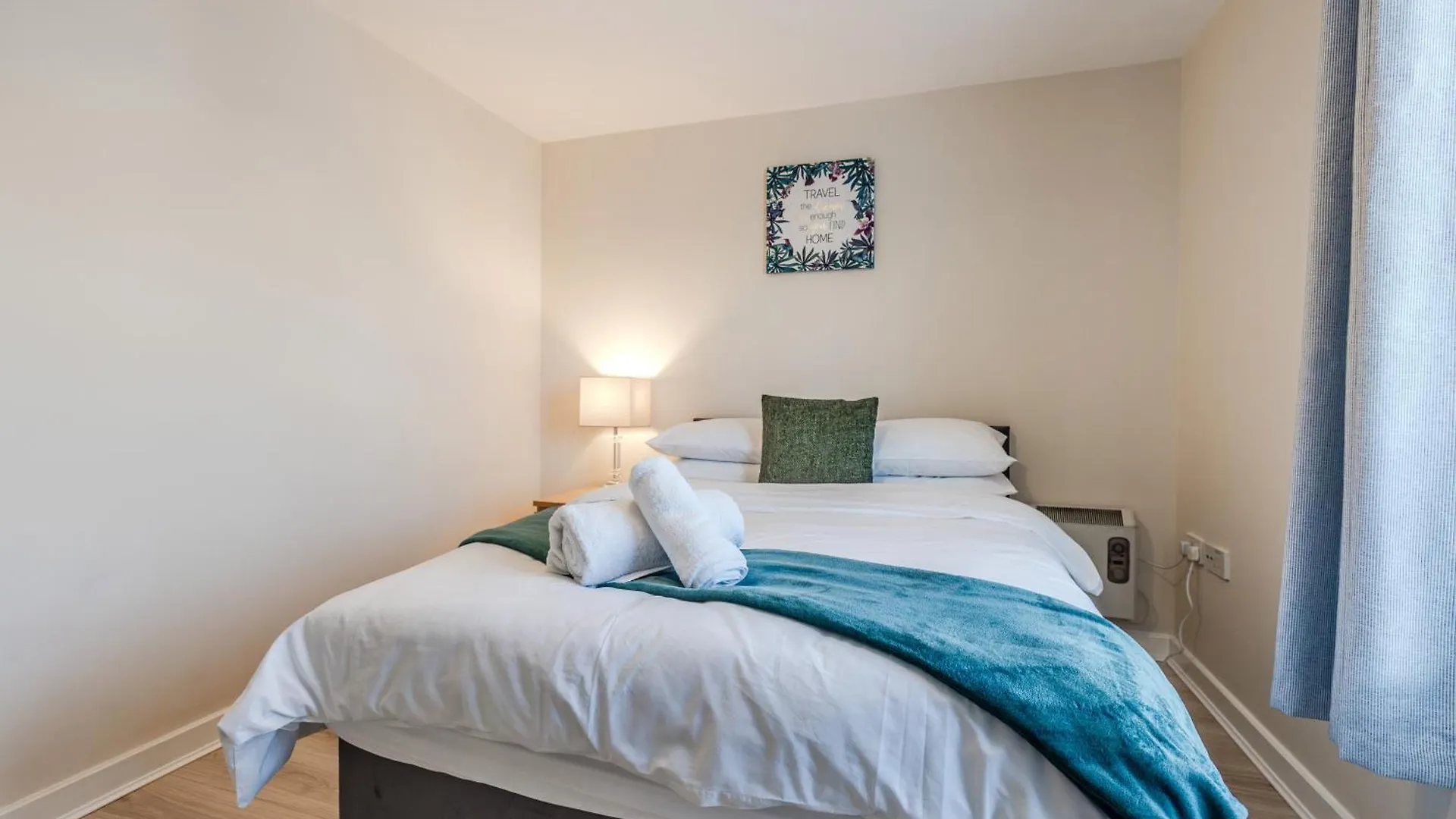 Waterfront Quayside Apartment With Secure Parking & Lift, Ideal For Mobility Users Newcastle upon Tyne