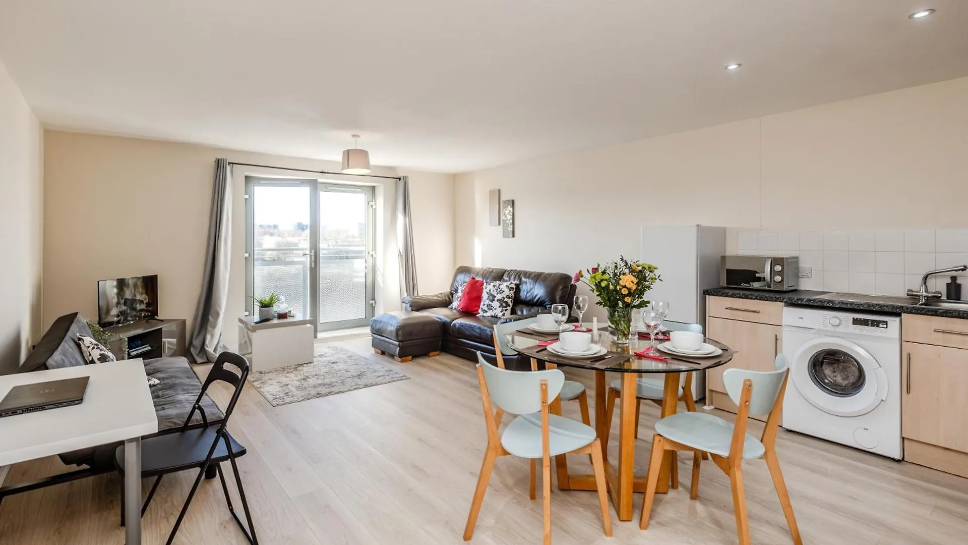 Waterfront Quayside Apartment With Secure Parking & Lift, Ideal For Mobility Users Newcastle upon Tyne 0*,  Velká Británie