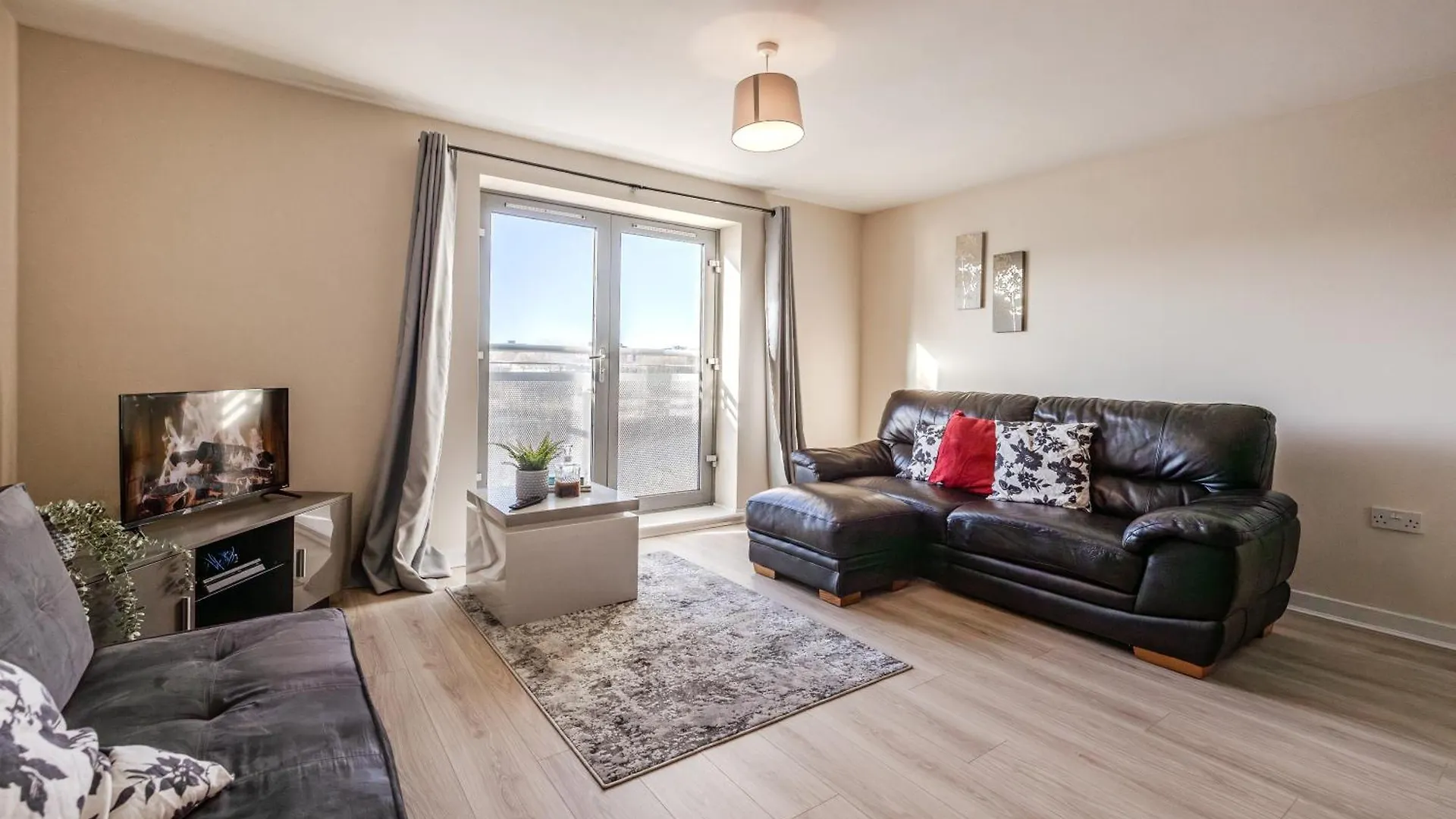 Waterfront Quayside Apartment With Secure Parking & Lift, Ideal For Mobility Users Newcastle upon Tyne Velká Británie