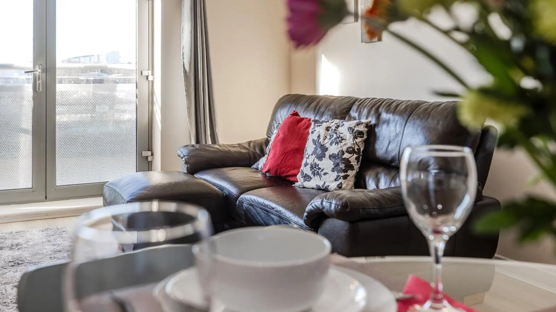 Waterfront Quayside Apartment With Secure Parking & Lift, Ideal For Mobility Users Newcastle upon Tyne Velká Británie